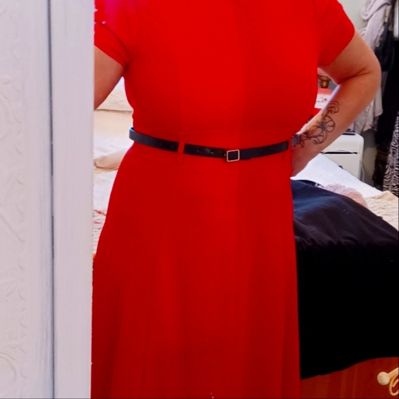 Red Dress - Picture 2 of 4